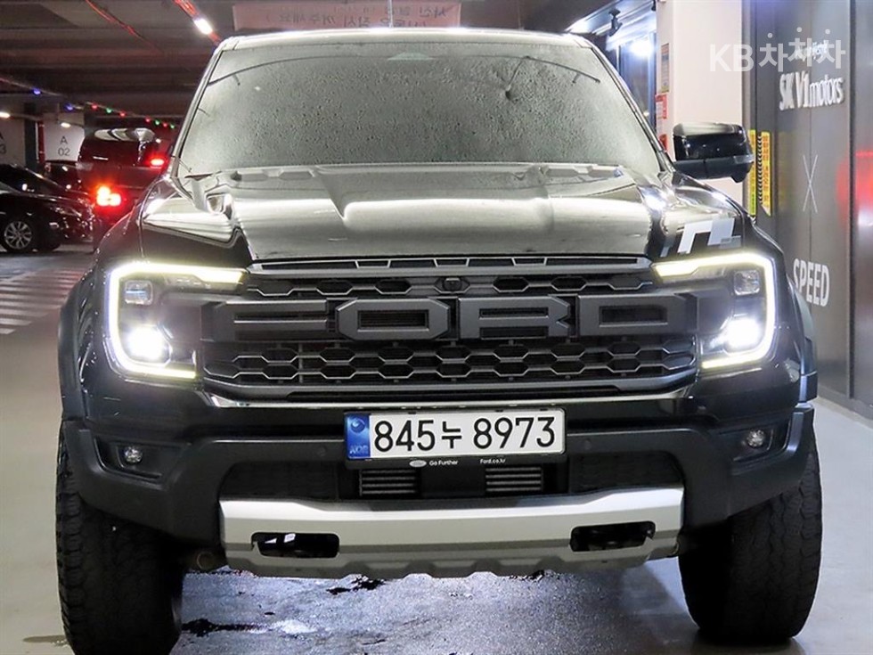 2023 Ford 4 photo