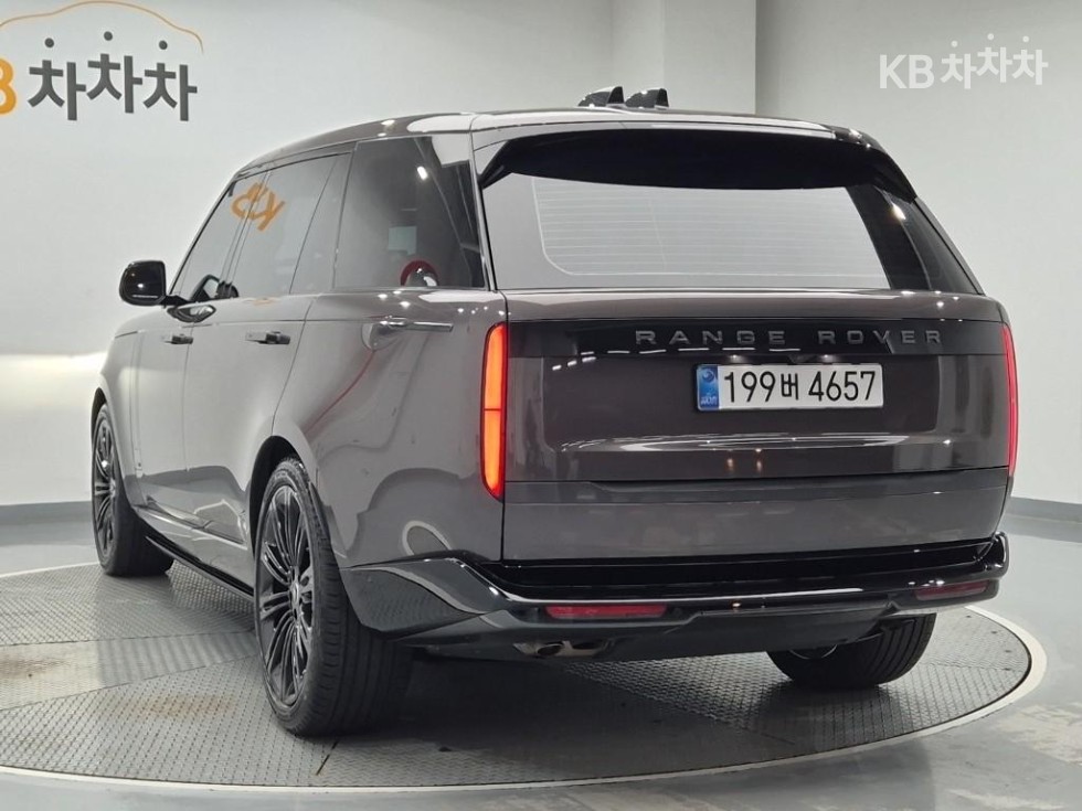 Land Rover Range Rover — miniaturë 2