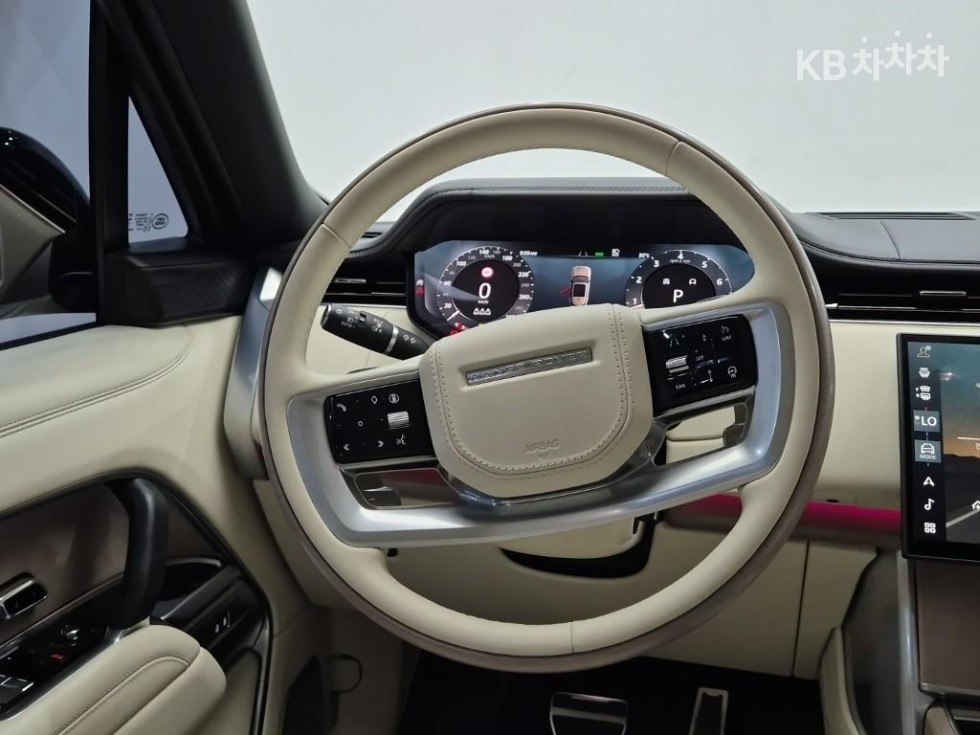 Land Rover Range Rover — miniaturë 9