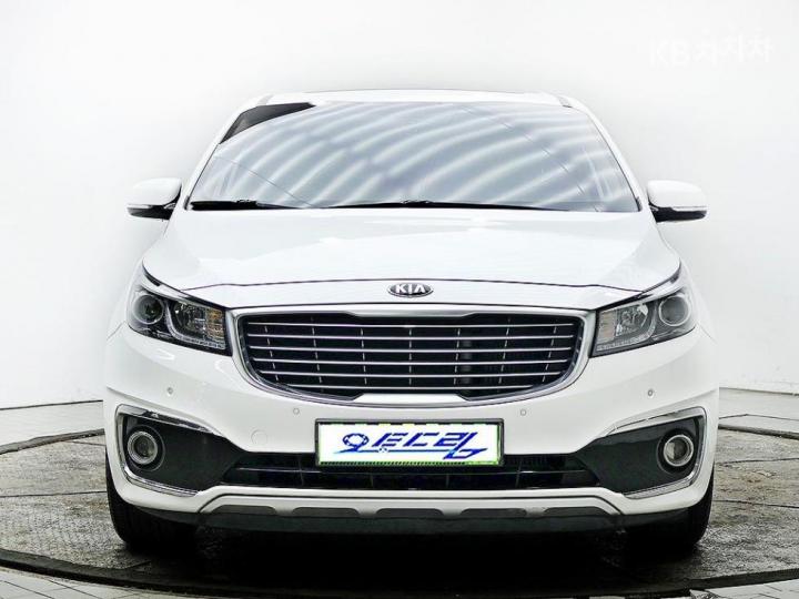 Kia Carnival 9인승 2.2 디젤 — foto 1