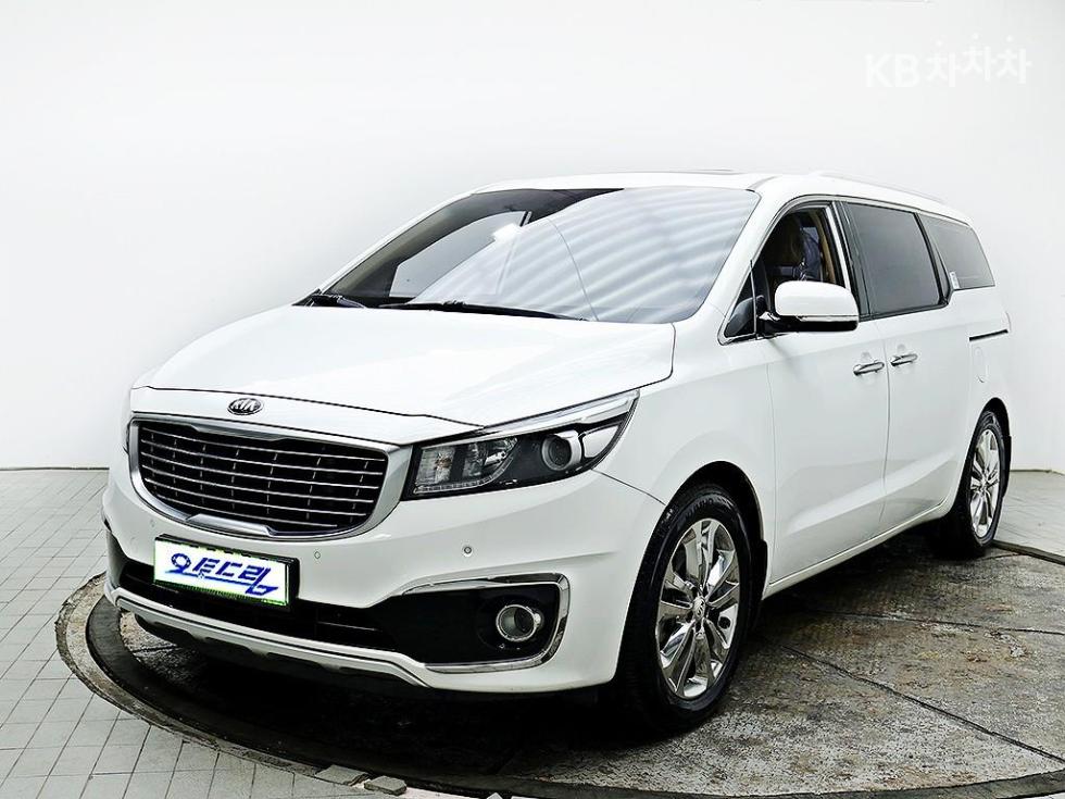 Kia Carnival — miniaturë 2