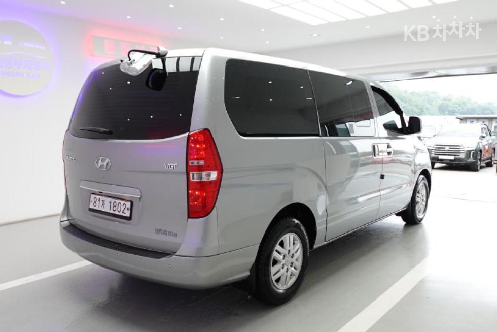 Hyundai Starex — miniaturë 6