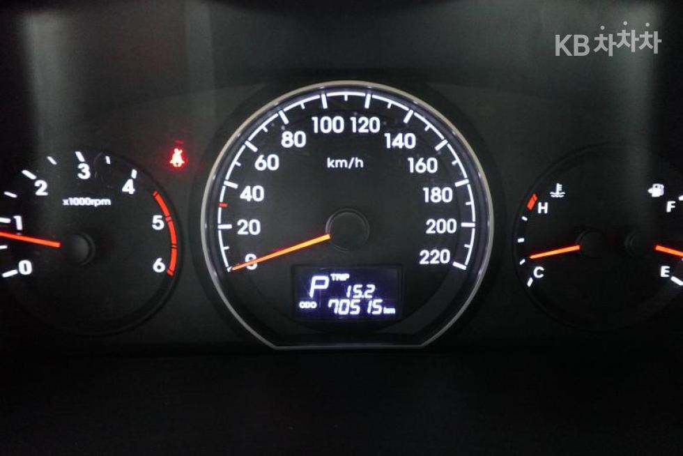 Hyundai Starex — miniaturë 16