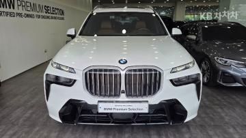 BMW X7 xDrive 40i — foto 1