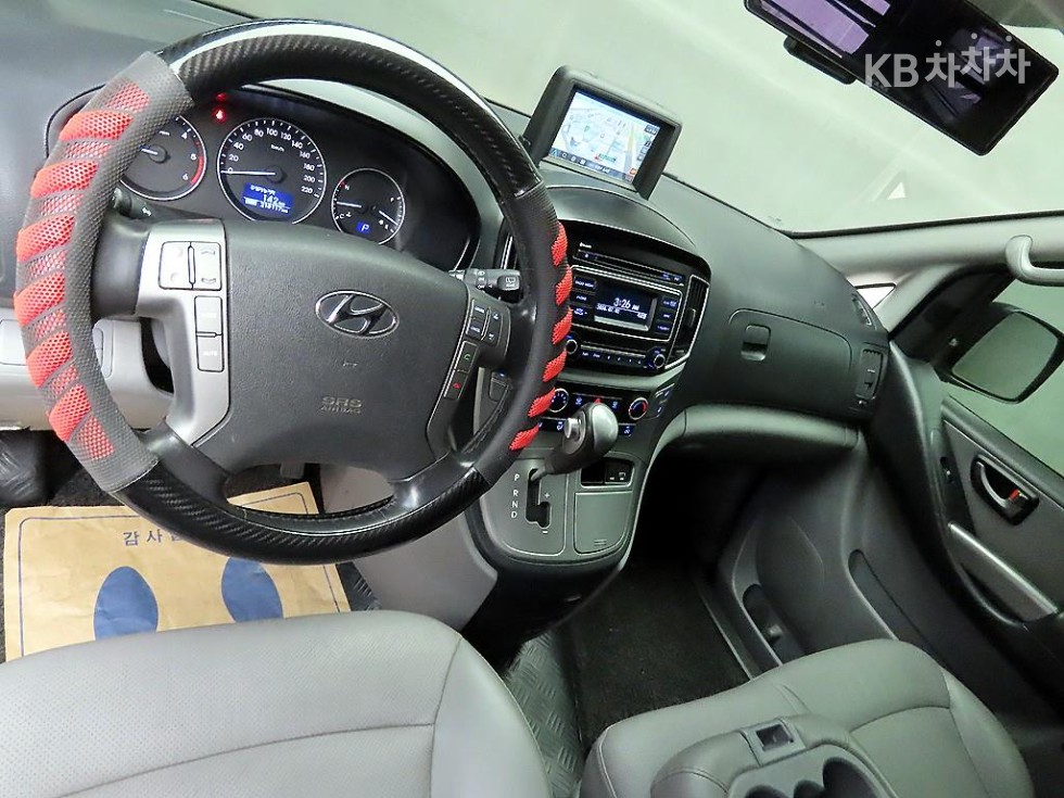 Hyundai Starex — miniaturë 7