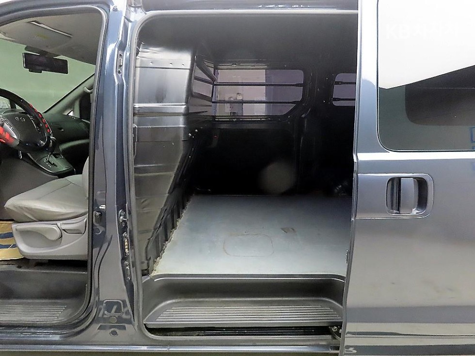 Hyundai Starex — miniaturë 17