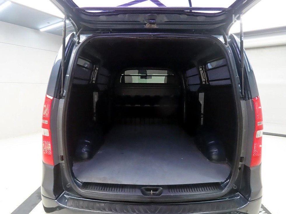 Hyundai Starex — miniaturë 18