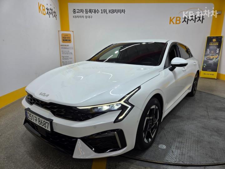 Kia K5 2.0 LPG — foto 1
