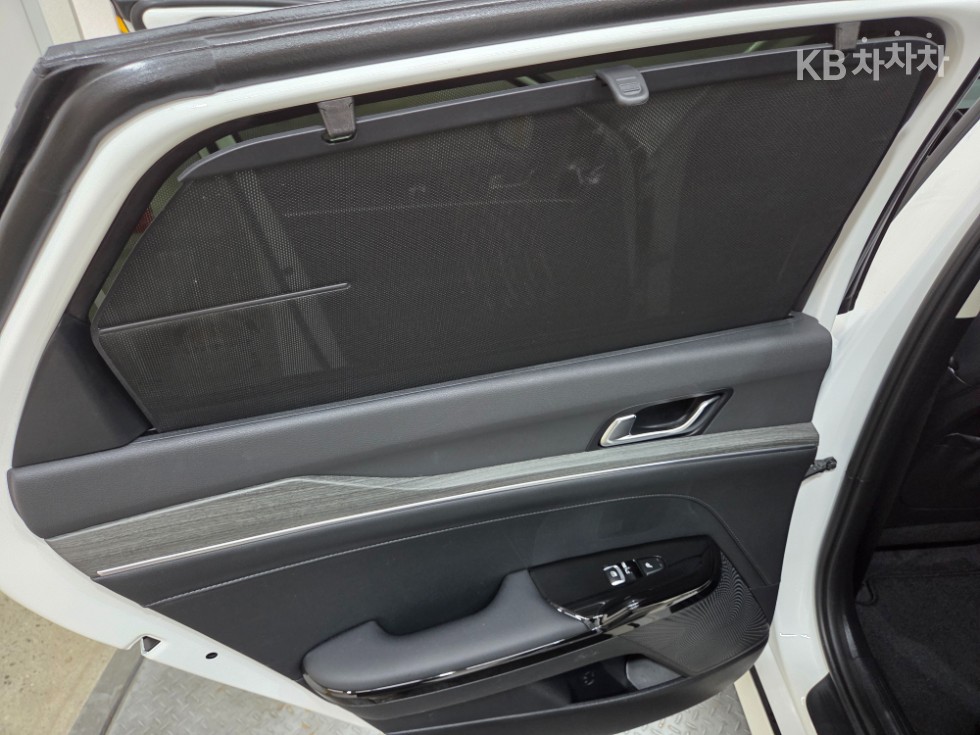 Kia K5 — miniaturë 13