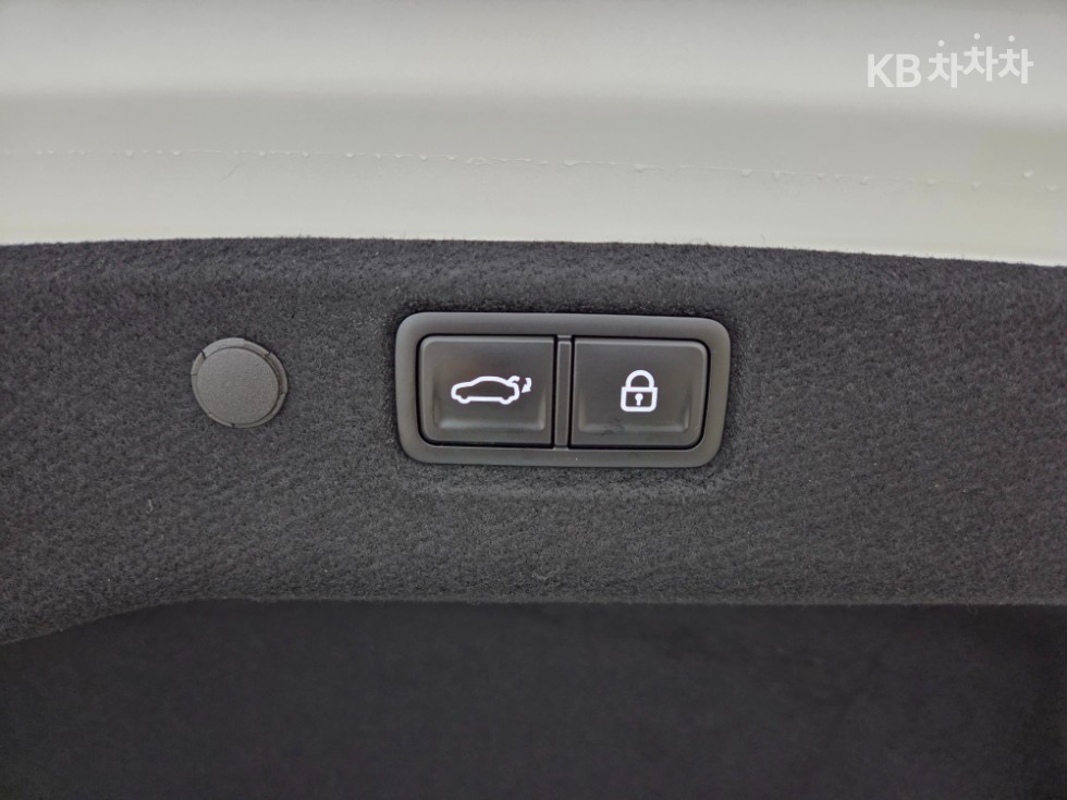 Kia K5 — miniaturë 18