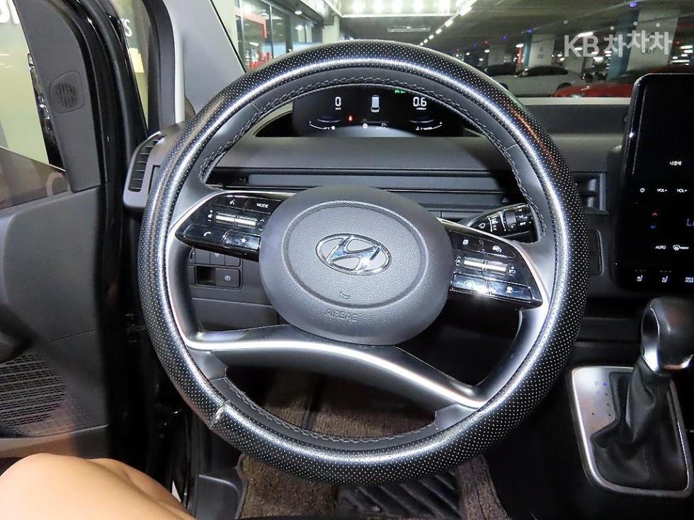Hyundai Staria — miniaturë 7