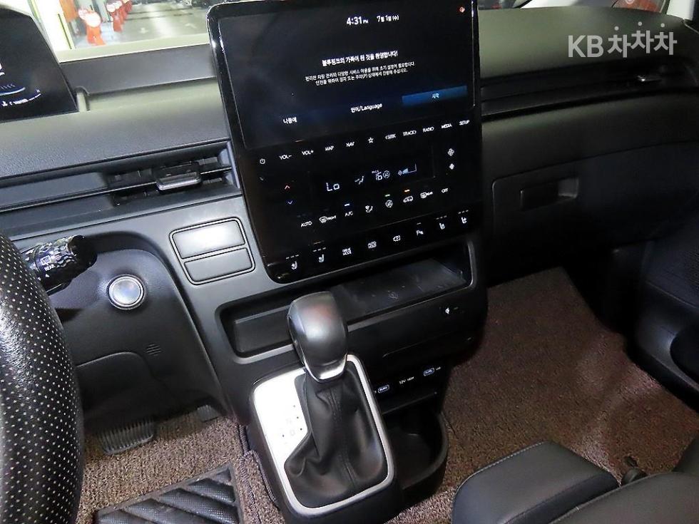 Hyundai Staria — miniaturë 10