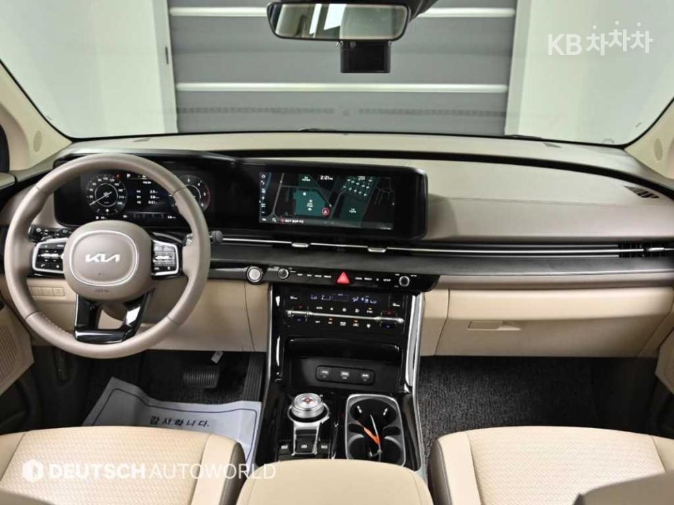 Kia Carnival — miniaturë 7