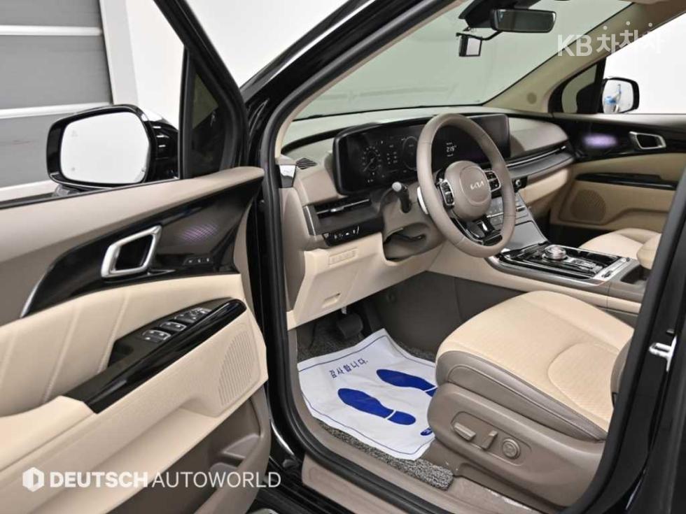 Kia Carnival — miniaturë 11