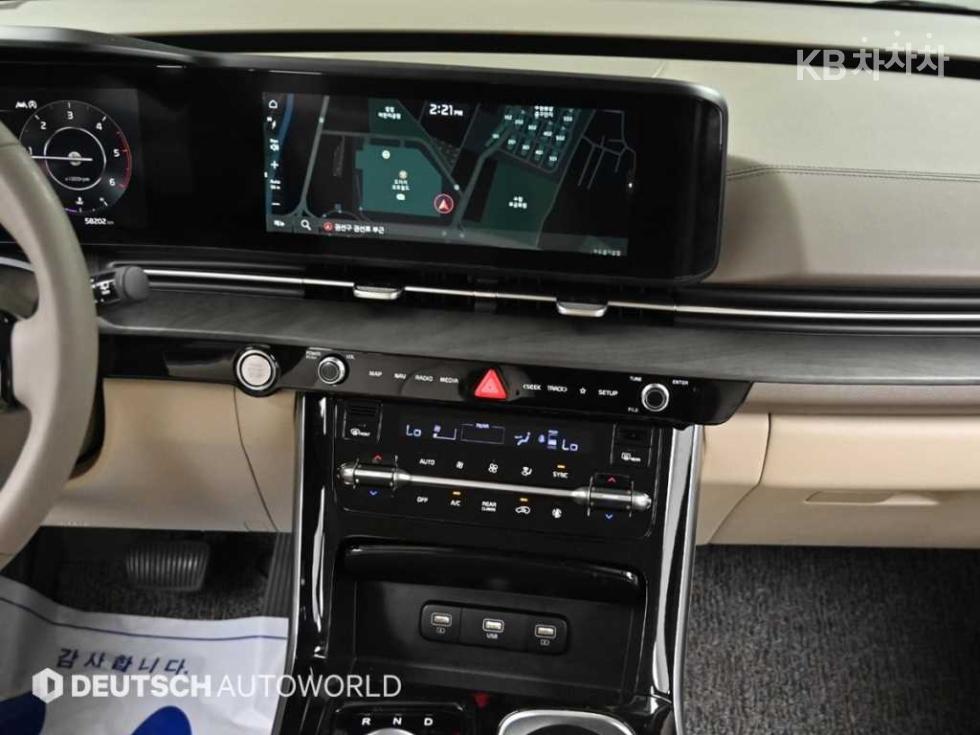 Kia Carnival — miniaturë 14