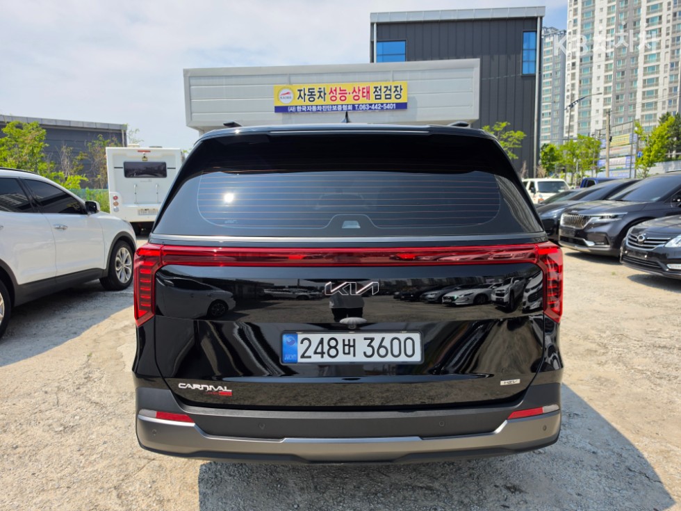 Kia Carnival — miniaturë 5
