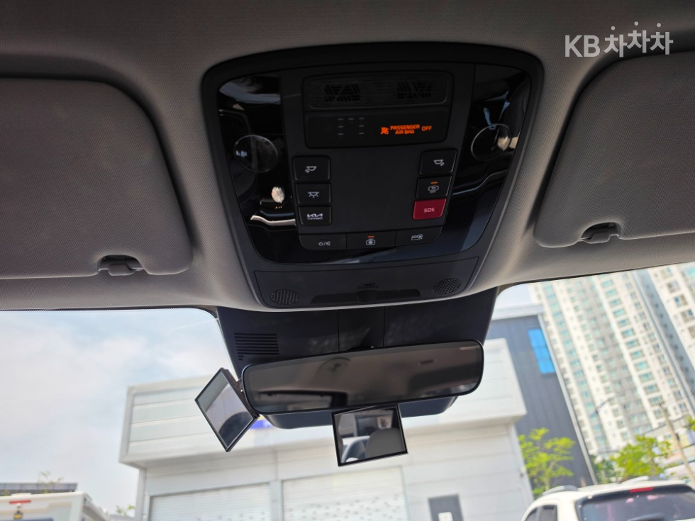 Kia Carnival — miniaturë 16