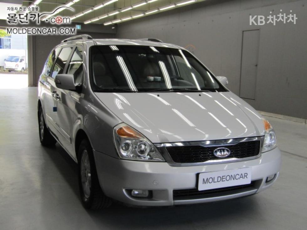 Kia Carnival — miniaturë 2