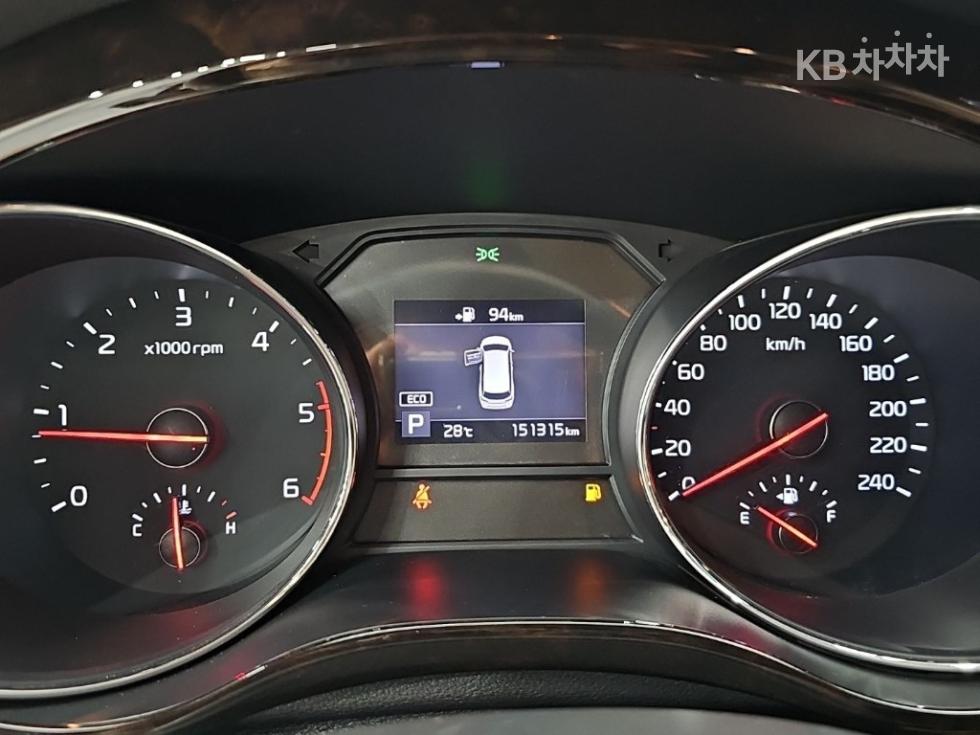 Kia Carnival — miniaturë 6
