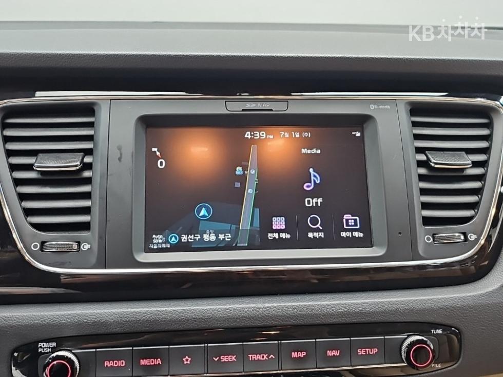 Kia Carnival — miniaturë 16