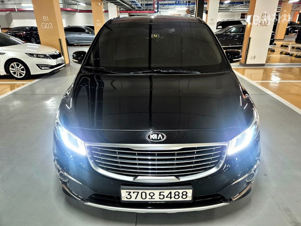 Kia Carnival — miniaturë 2
