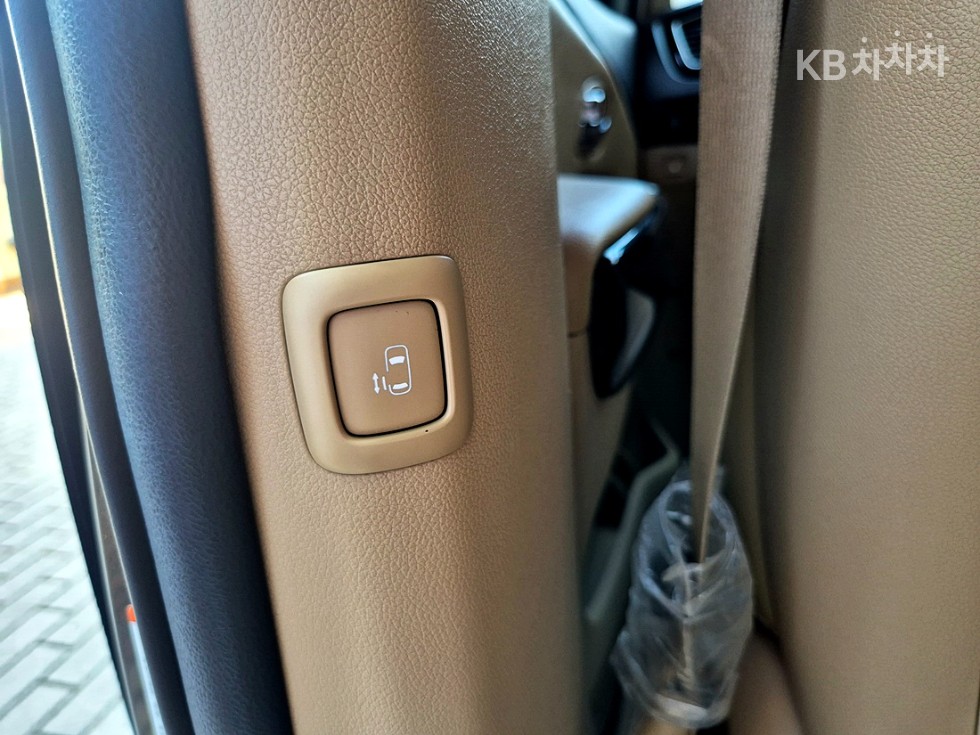 Kia Carnival — miniaturë 23