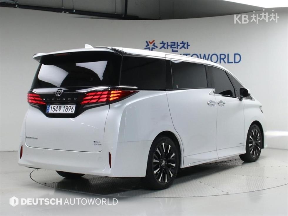 Toyota Alphard — miniaturë 2