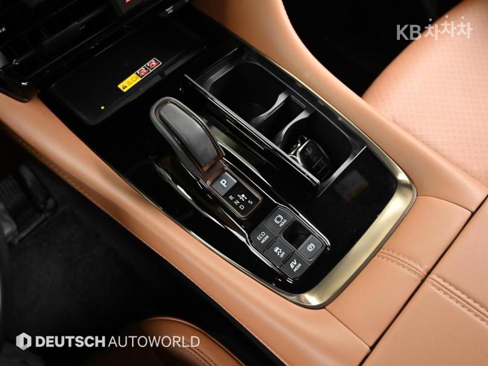 Toyota Alphard — miniaturë 9