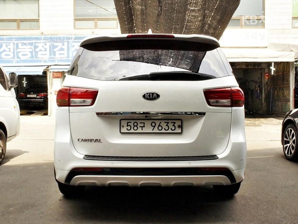 Kia Carnival — miniaturë 3