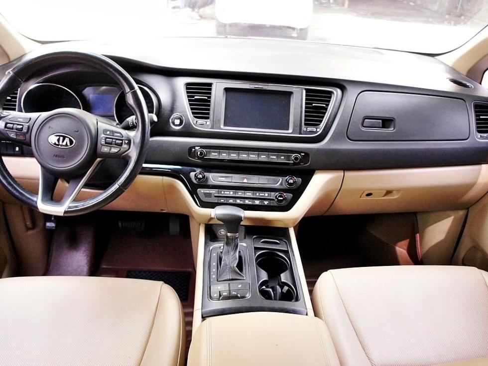 Kia Carnival — miniaturë 7