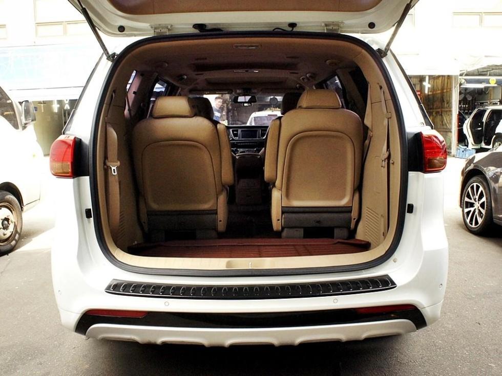 Kia Carnival — miniaturë 18