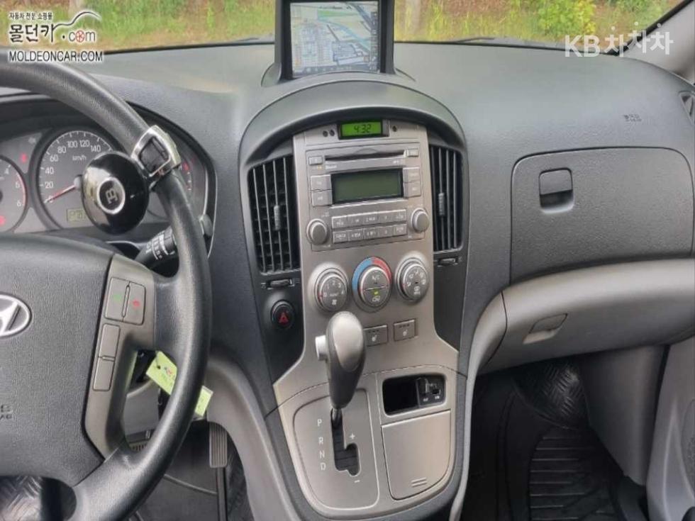 Hyundai Starex — miniaturë 6