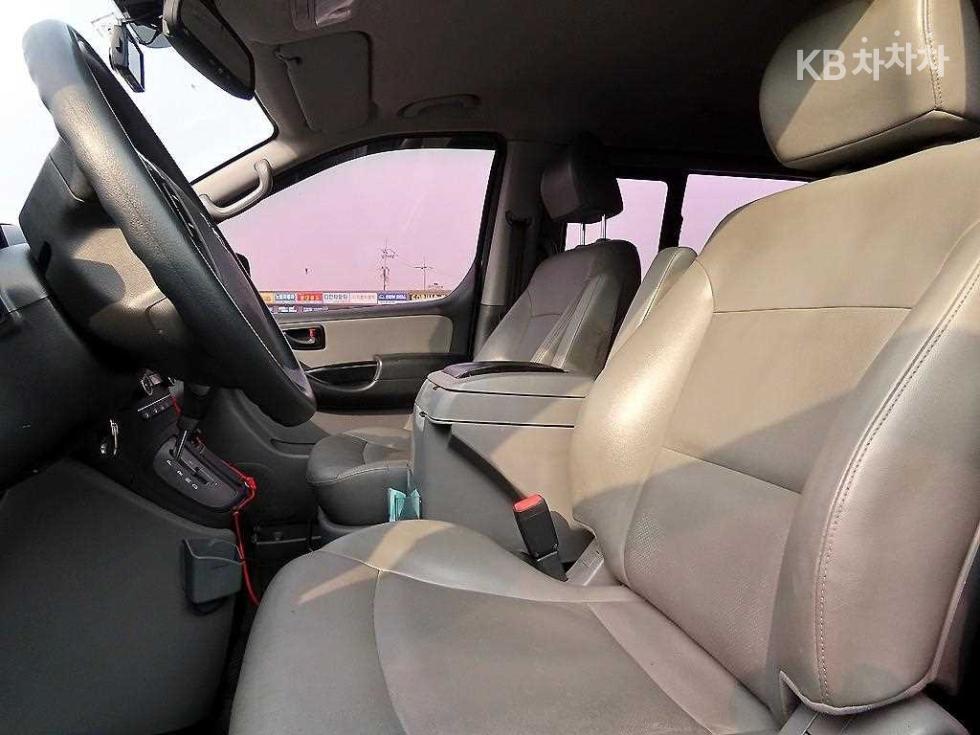 Hyundai Starex — miniaturë 5