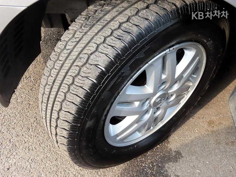 Hyundai Starex — miniaturë 20