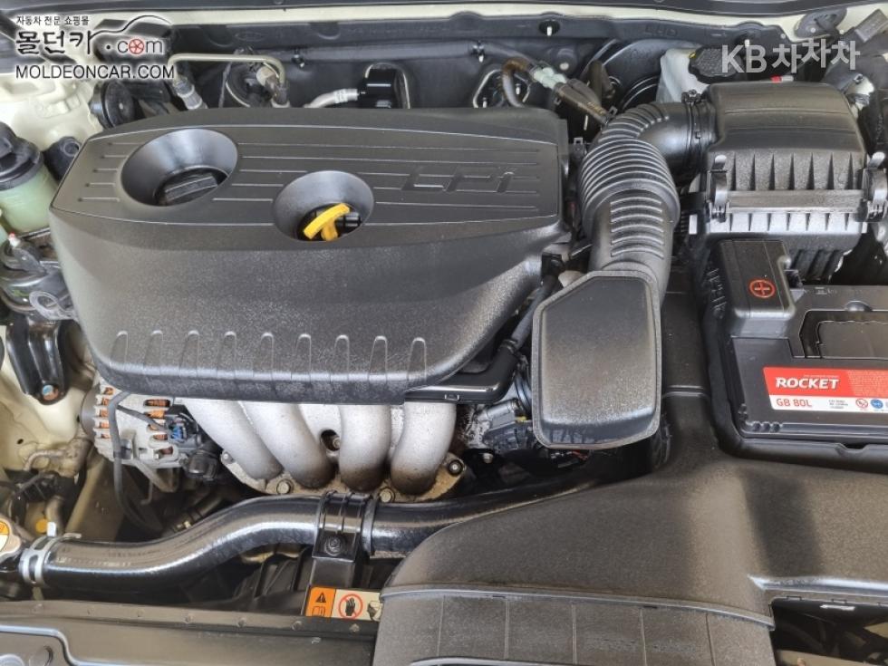 Kia K5 — miniaturë 8