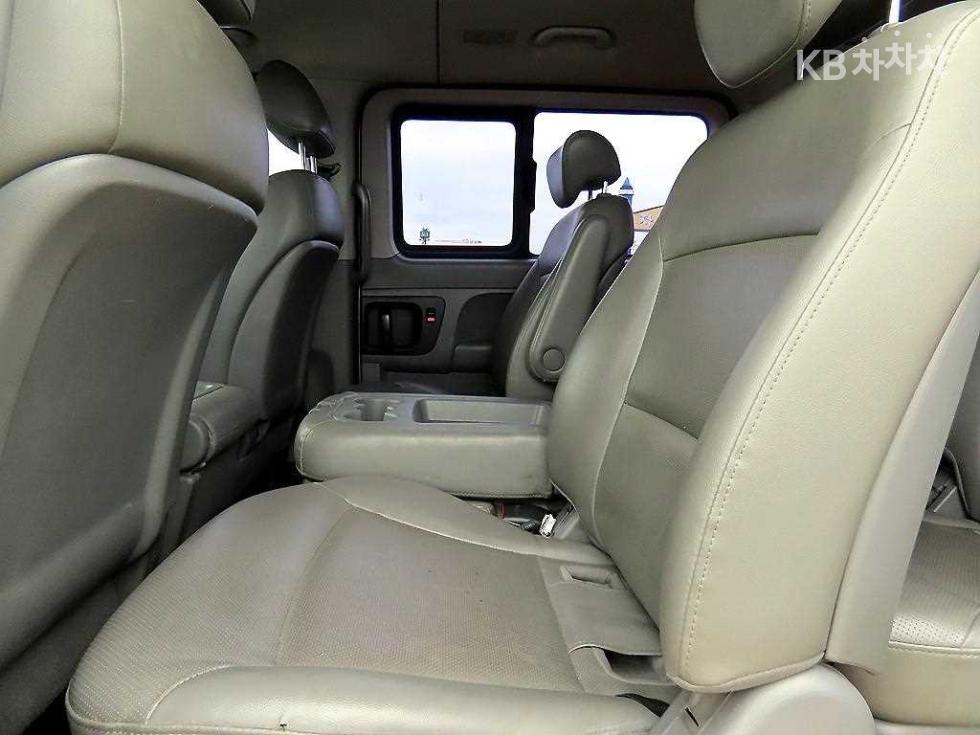 Hyundai Starex — miniaturë 6