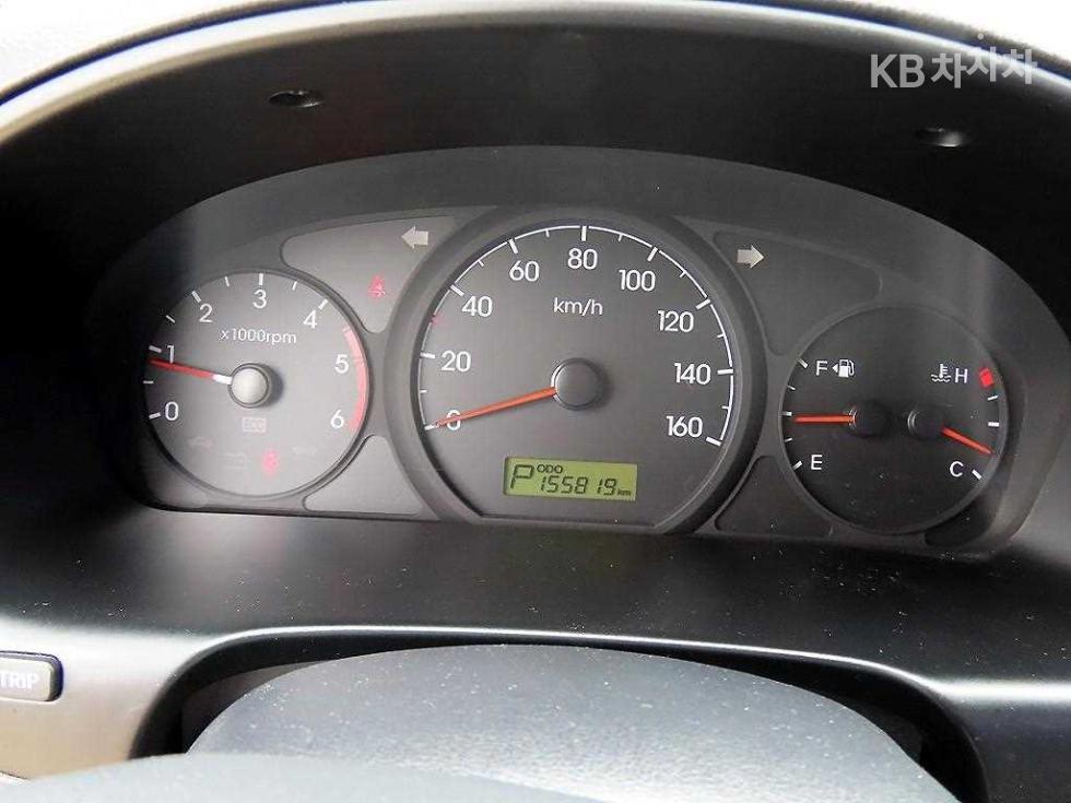 Hyundai Starex — miniaturë 9