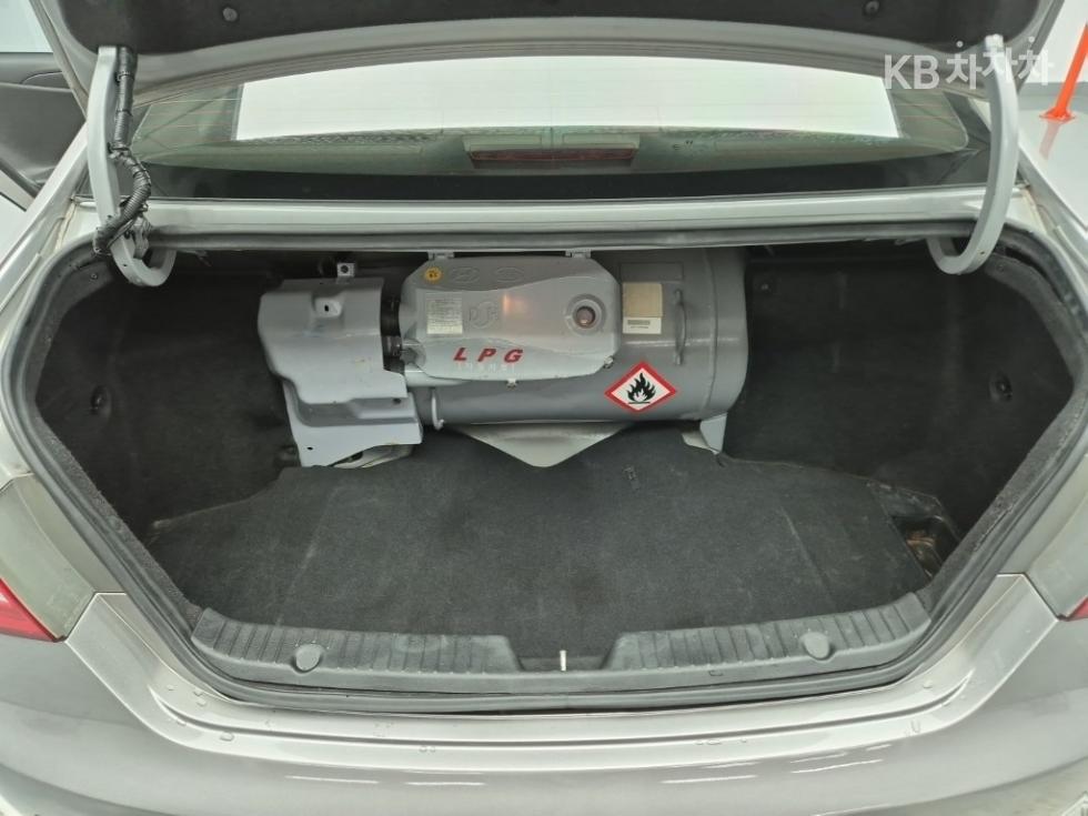 Hyundai Sonata — miniaturë 18