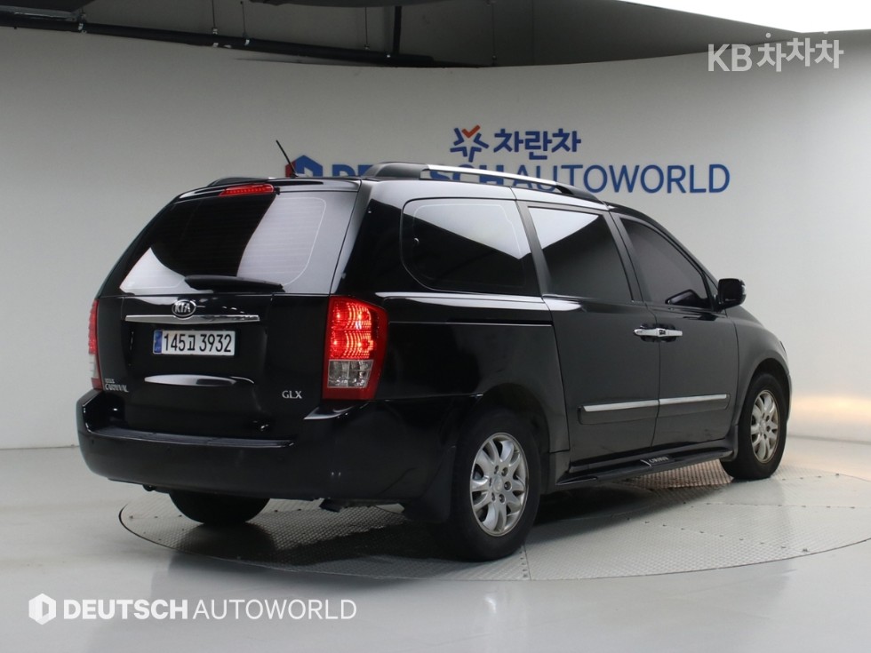 Kia Carnival — miniaturë 2