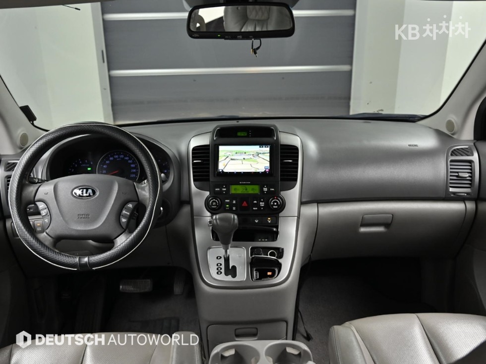 Kia Carnival — miniaturë 7