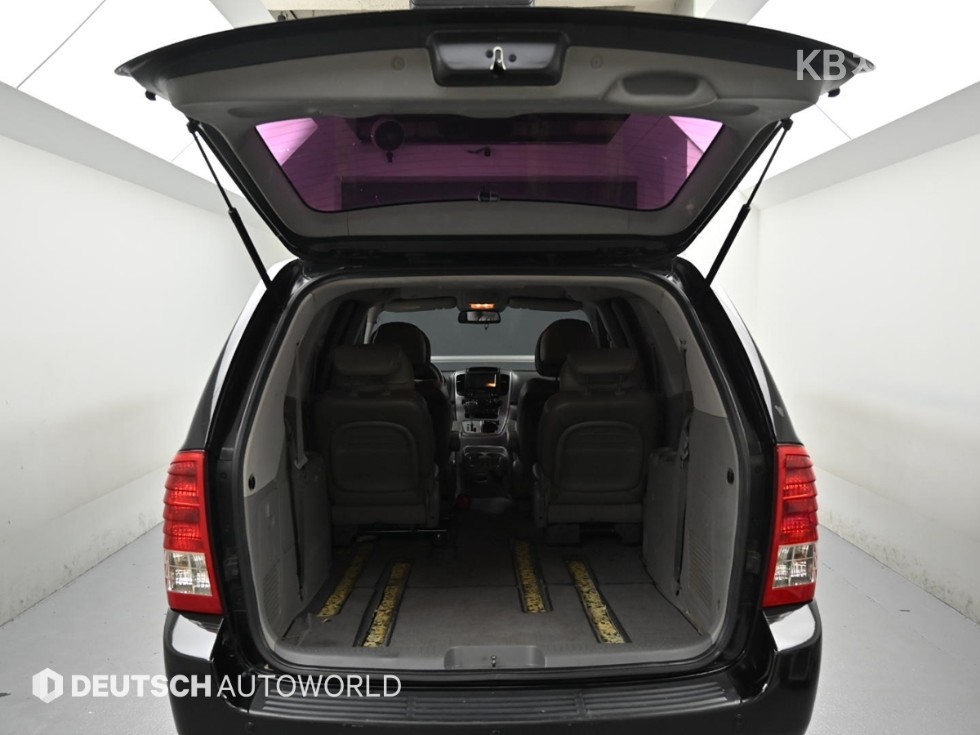 Kia Carnival — miniaturë 19