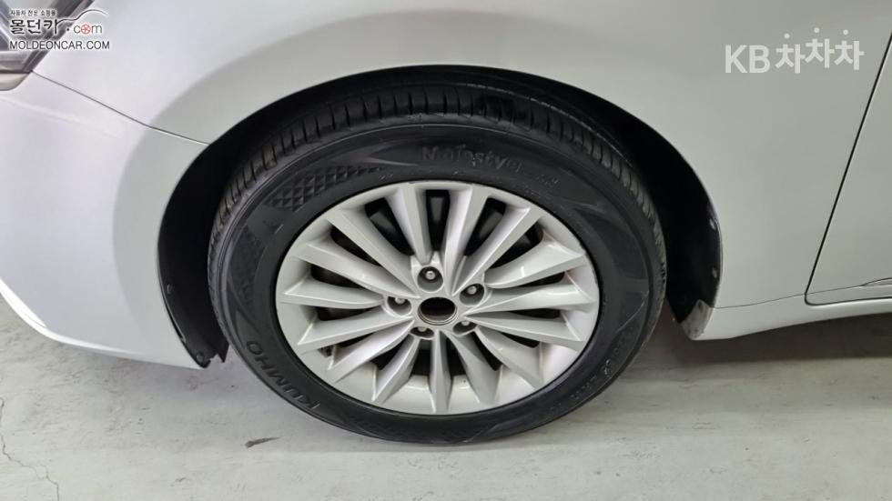 Kia K7 — miniaturë 6