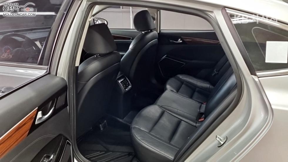Kia K7 — miniaturë 10