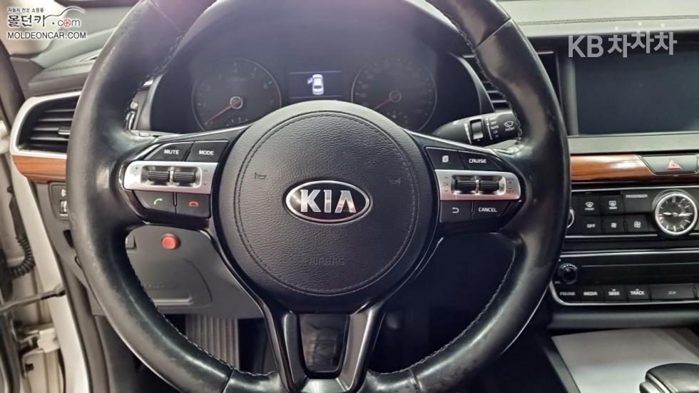 Kia K7 — miniaturë 11