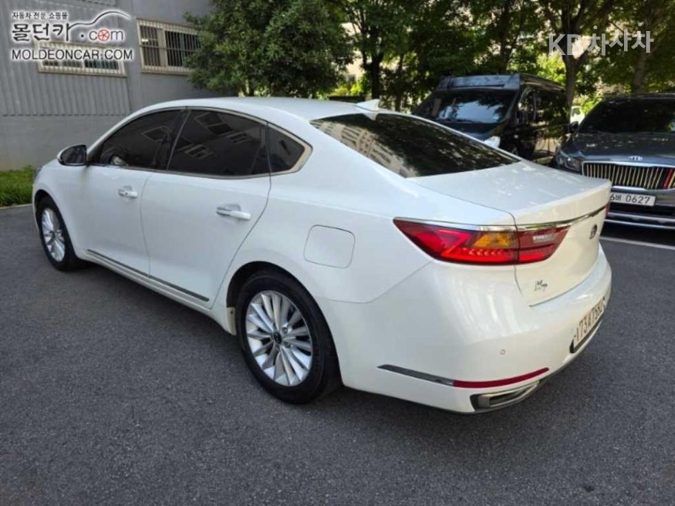 Kia K7 — miniaturë 17