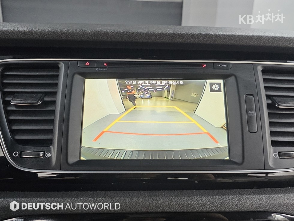 Kia Carnival — miniaturë 15