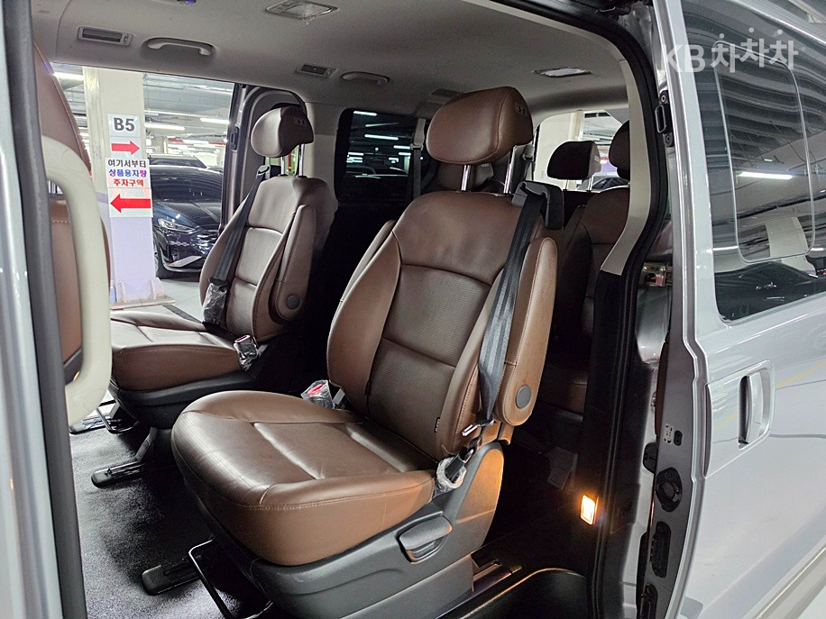 Hyundai Starex — miniaturë 7