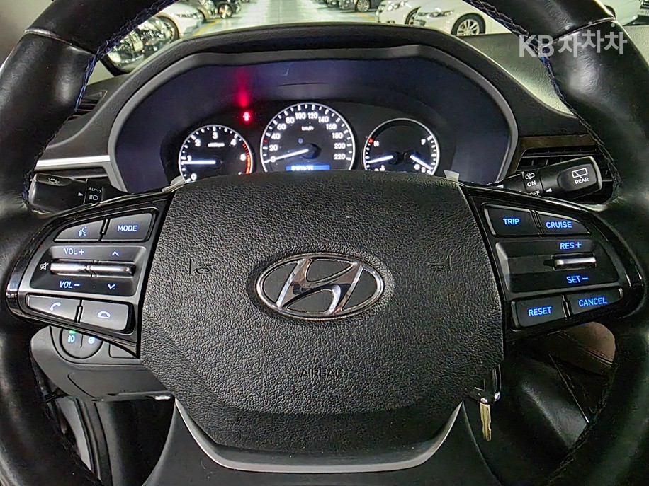 Hyundai Starex — miniaturë 18