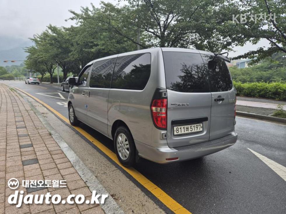Hyundai Starex — miniaturë 6