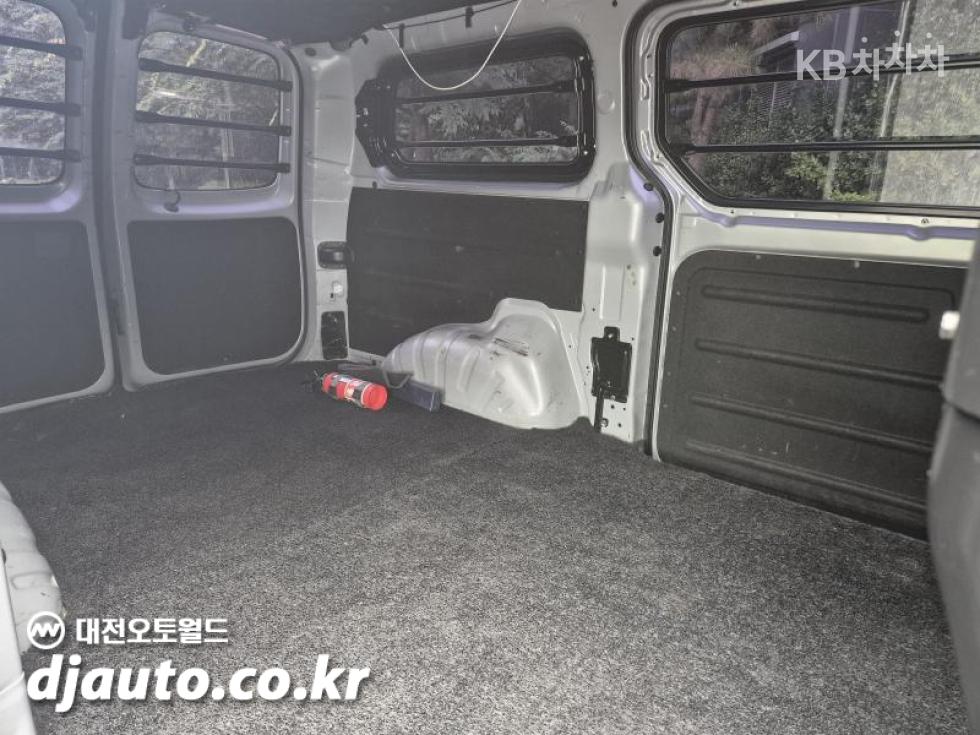 Hyundai Starex — miniaturë 11